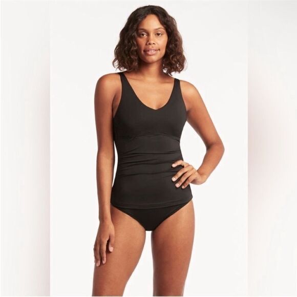 Sea level Swim NWT Eco Essentials Tank fits up to DD
Tankini in Black Size 10 - Picture 3 of 9